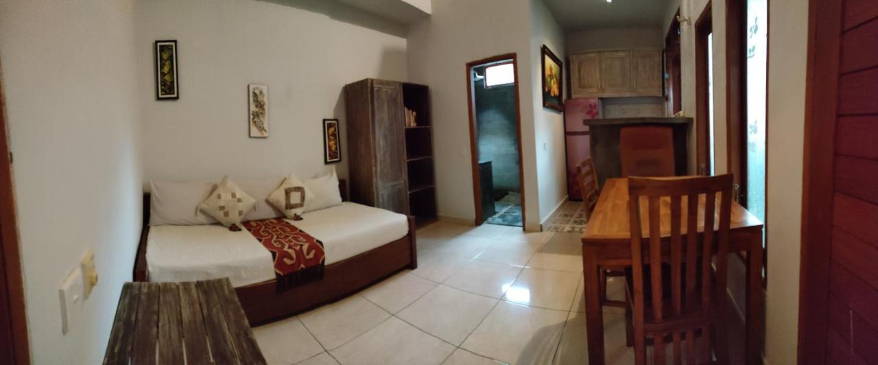 Candra Surf Homestay Canggu  Exterior photo