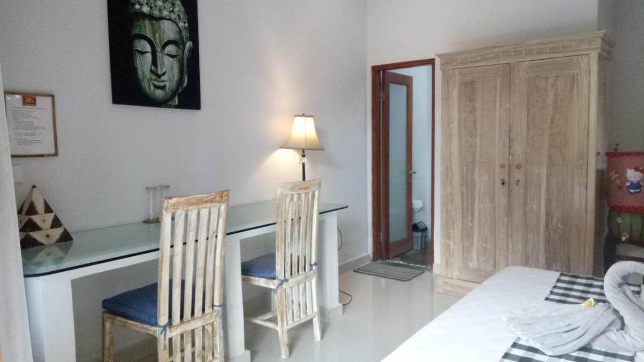 Candra Surf Homestay Canggu  Exterior photo