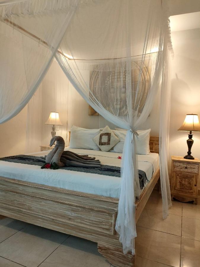 Candra Surf Homestay Canggu  Exterior photo